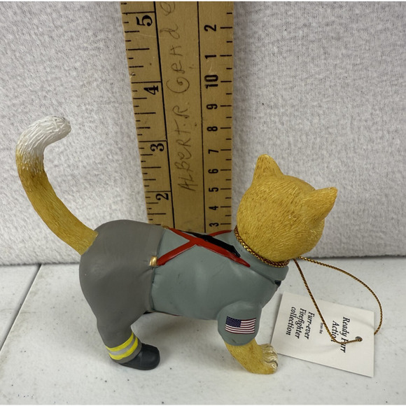 Hamilton Furr-Ever Firefighter Collection READY FURR ACTION FIGURINE W TAG #0481 - Picture 5 of 6